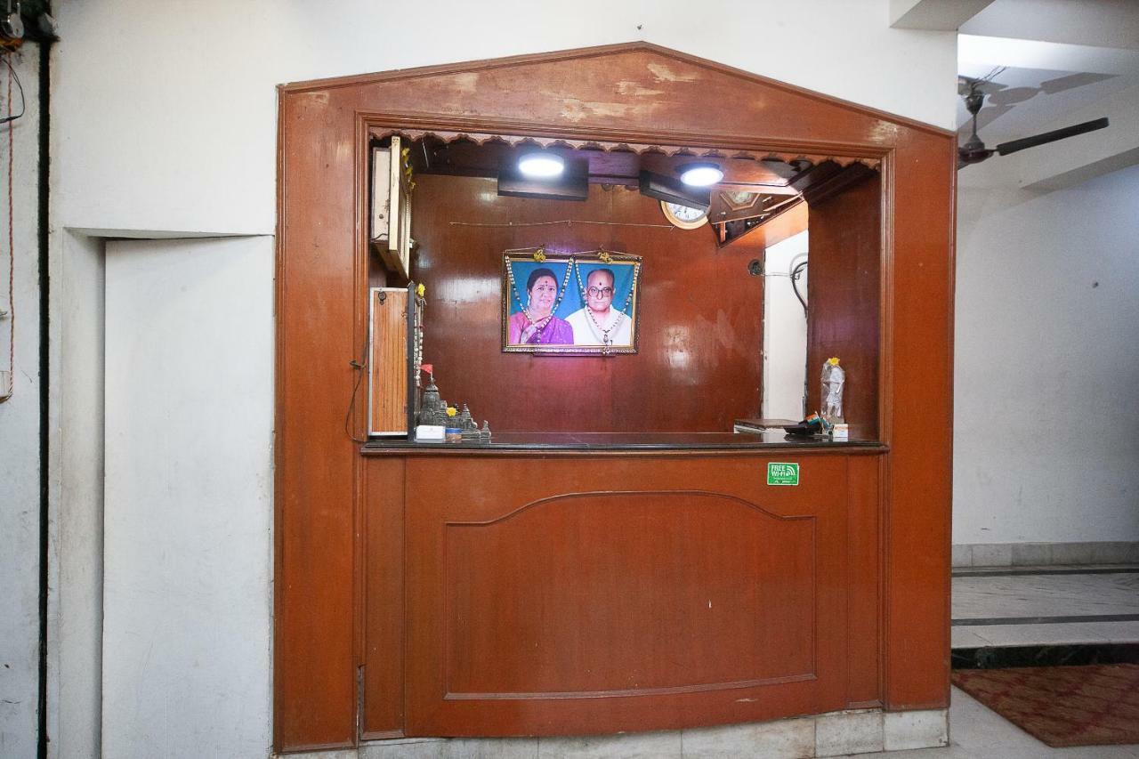 Spot On 38565 Hotel Surya Thiruvengadam St Ченай Екстериор снимка