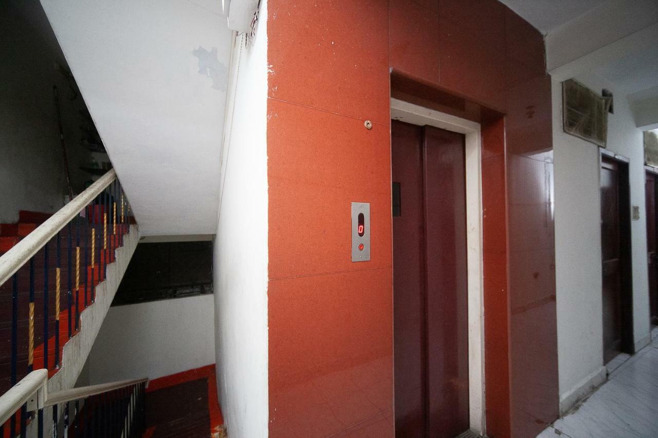 Spot On 38565 Hotel Surya Thiruvengadam St Ченай Екстериор снимка
