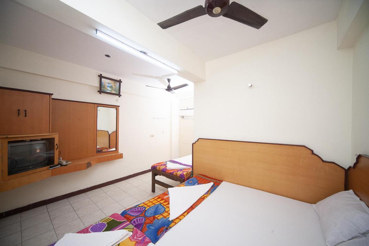 Spot On 38565 Hotel Surya Thiruvengadam St Ченай Екстериор снимка